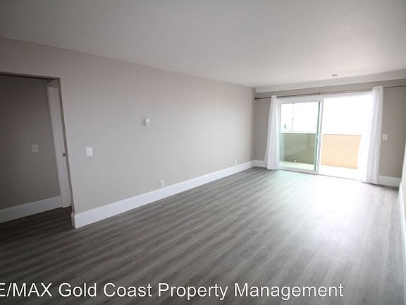 2nd image of 227 E Surfside Dr