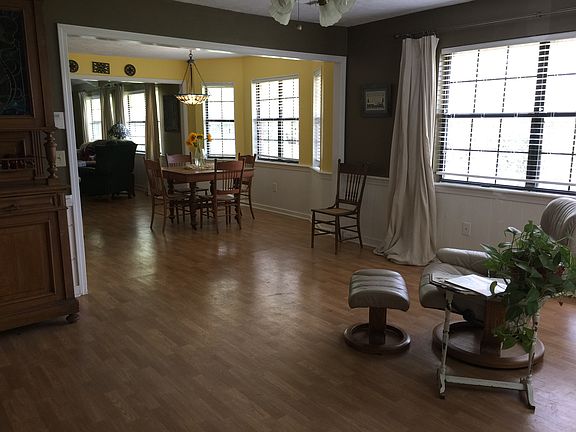 5th image of 1088 Ponderosa Dr