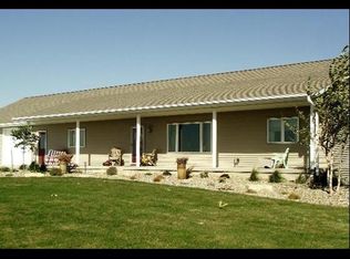 4683 100th St, Montezuma, IA 50171