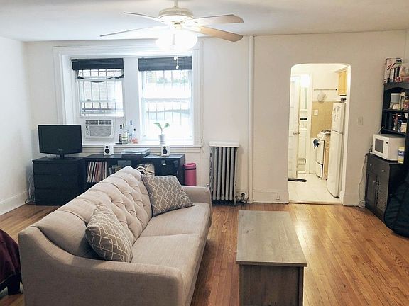 3rd image of 308 W 89th St APT 1B