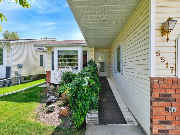 5517 Silverthorn Rd #5517, Olds, AB T4H 1C3