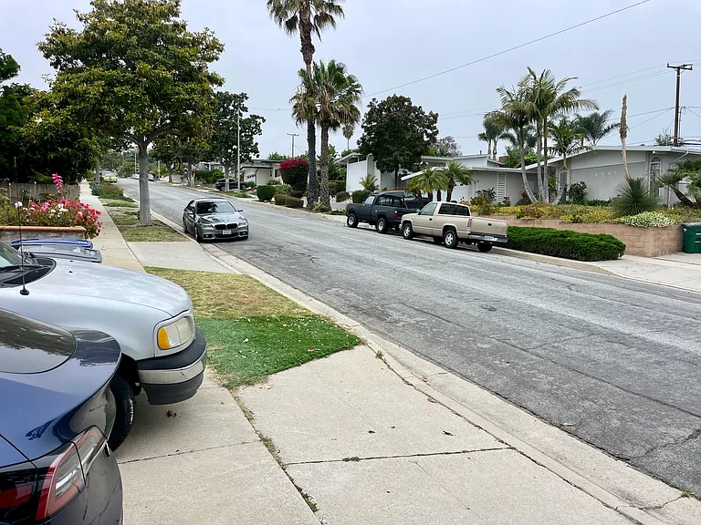 W Macarthur St — Photo 10