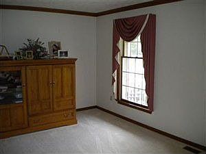 5th image of 144 Beechwood Dr