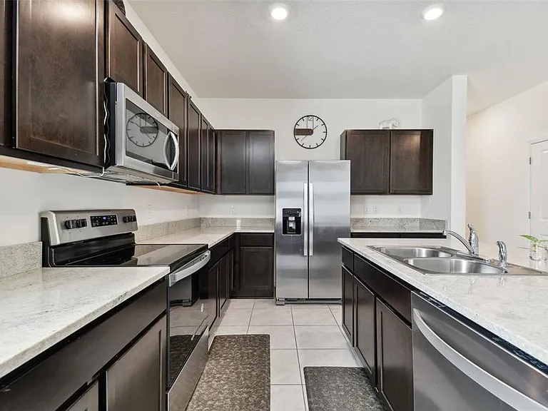 2880 Evergreen Elm Pass — Photo 11