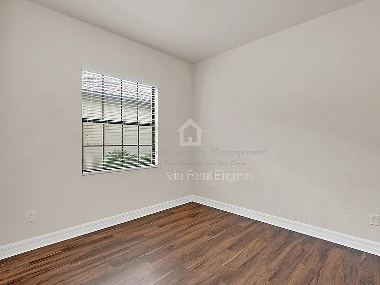 10466 Stapeley Dr — Photo 14