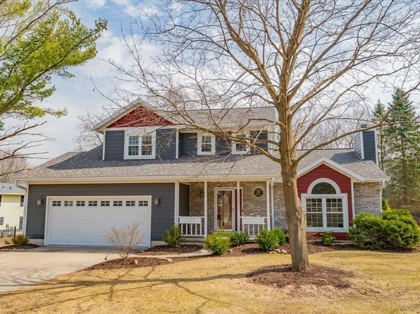 4384 Damascus Trl, Cottage Grove, WI 53527