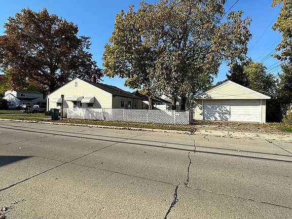 2nd image of 1645 E Goulson Ave