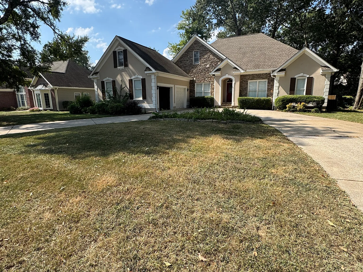 3 bed, 2280 sqft, $2,400 — Photo 4