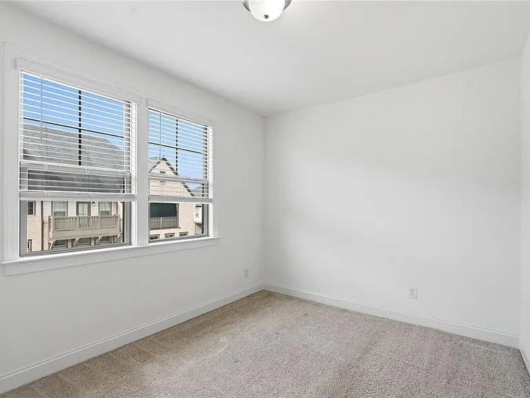 2438 Figaro Dr — Photo 16