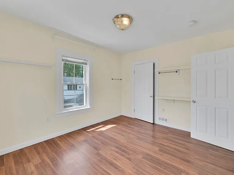 63 Albertina St — Photo 9