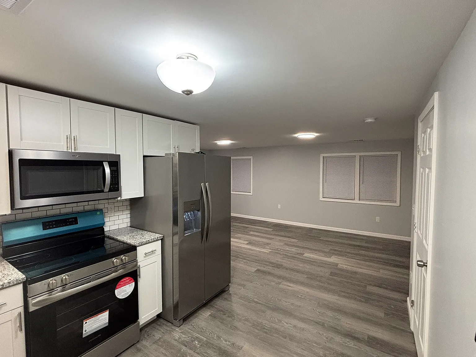 2 bed, 864 sqft, $1,700 — Photo 2