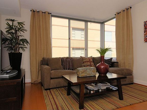 5th image of 1020 N Highland St Unit 415