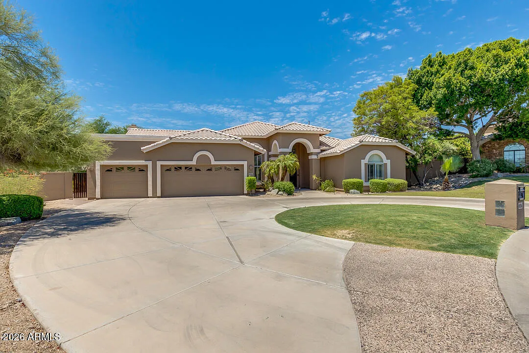 4 bed, 3.5 bath, 3963 sqft, $6,700 — Photo 1