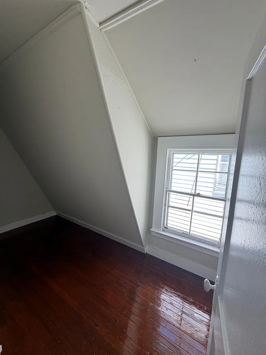 Building Photo - 963 Grove St #3