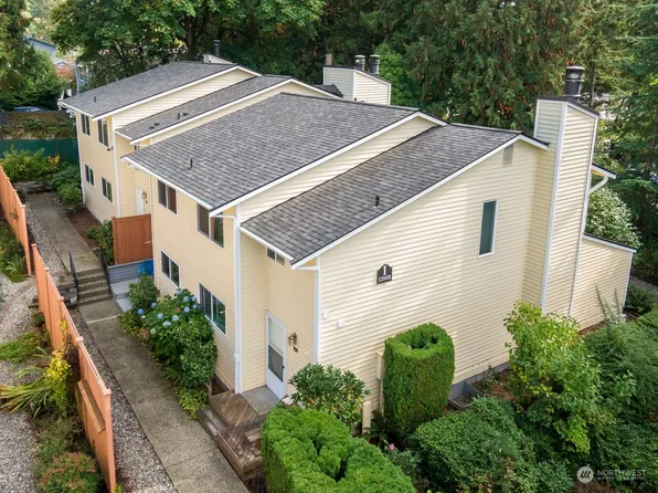 12008 101st Avenue NE #I2, Kirkland, WA 98034