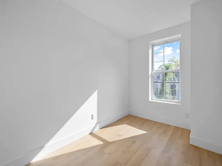 104 India St #3L — Photo 6