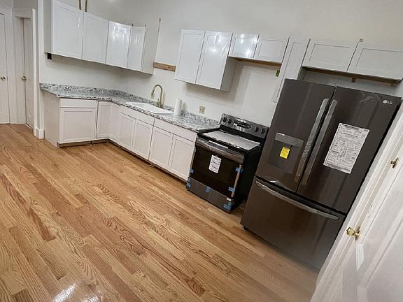 2nd image of 71 Primrose St Suite 1