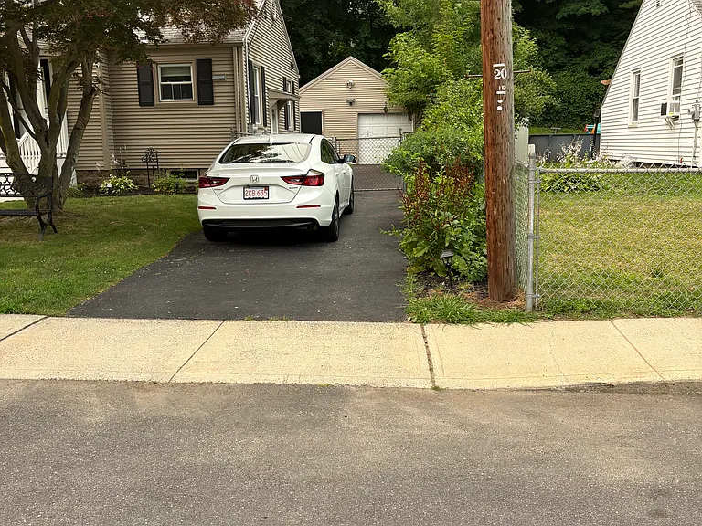 157 Sycamore St #1 — Photo 4