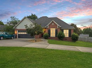 100 Country Club Dr, Fayetteville, TN 37334
