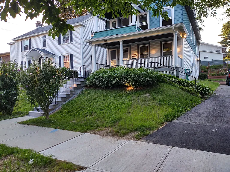 224 S Allen St — Photo 1
