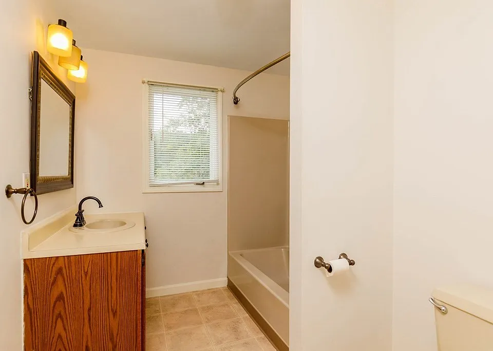 31 Macintosh Ln