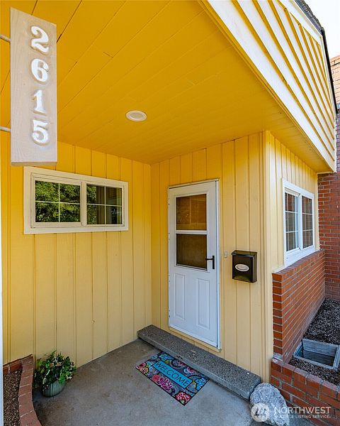 2nd image of 2615 Lincoln Street