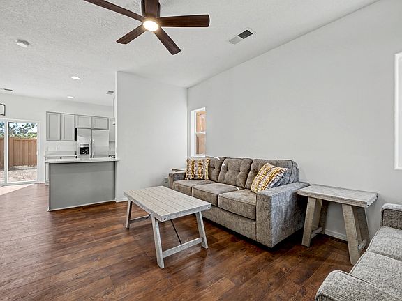 2nd image of 84 Sunset Canyon Ln