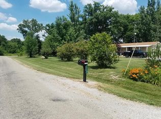 14038 N 200th St, Brocton, IL 61917