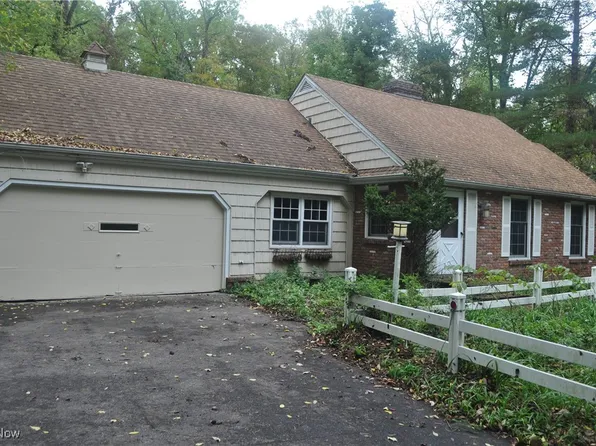 9402 Wilson Mills Rd, Chesterland, OH 44026