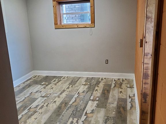 5th image of 32934 N Court Lawton Michigan #3