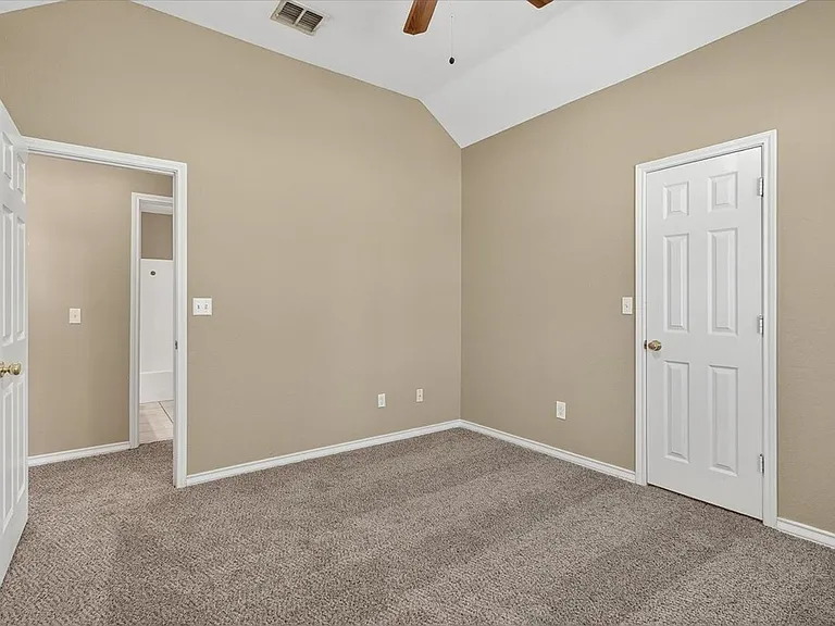 5933 Brightwood Dr — Photo 36