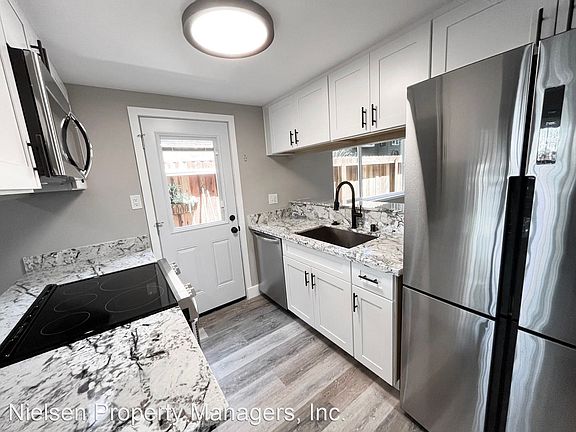 4th image of 1711 27th St APT A
