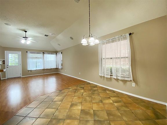3rd image of 9948 Delamere Dr