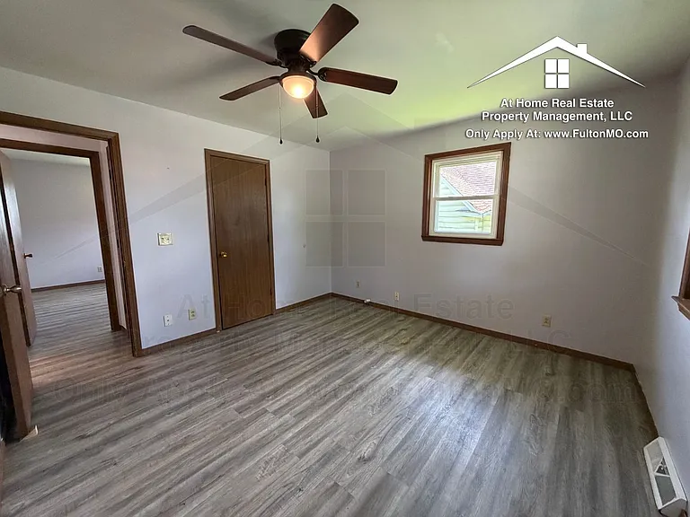 824 Bluff St — Photo 14