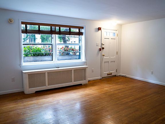 2nd image of 2329 Spruce St Floor 1