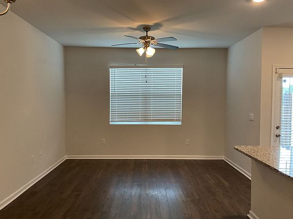 4th image of 4317 Newland St