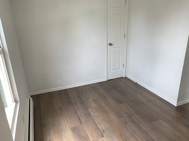 604 S Pearl St — Photo 8