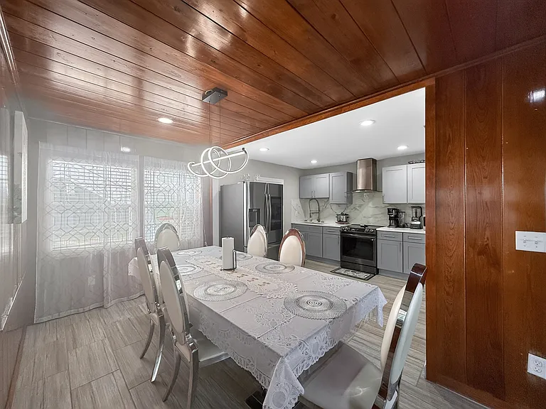 6416 N Orleans Ave — Photo 13