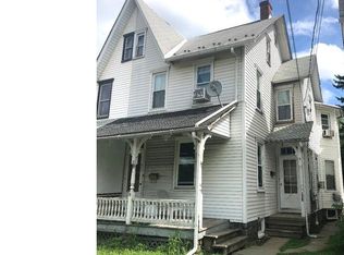 607 E Broad St, Quakertown, PA 18951