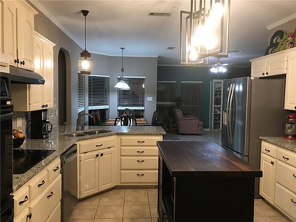5th image of 107 Tallwood Cir