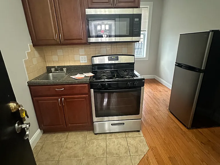 5902-04 Madison St #11C — Photo 1