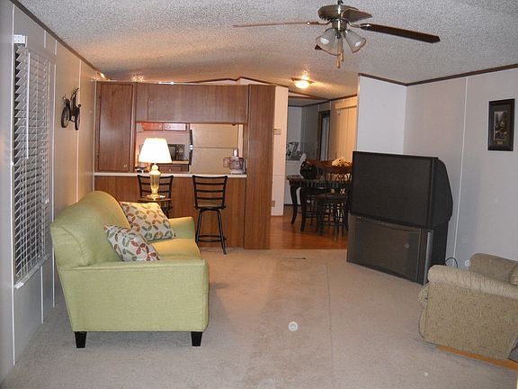 5th image of 100 Oak Park Dr