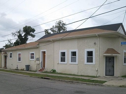 1st image of 3748B Willow St