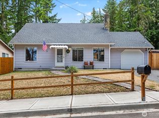 527 N 155th St, Shoreline, WA 98133