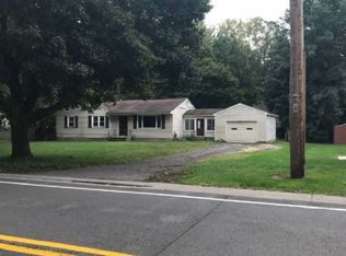 205 Straub Rd, Rochester, NY 14626