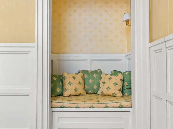 333 East 68th Street image 20 of 20