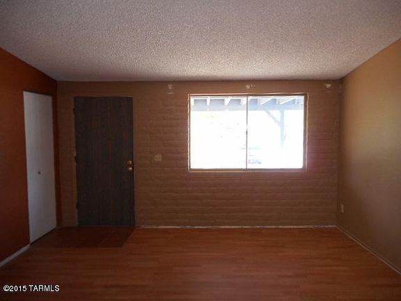 2nd image of 7325 N Plymouth Pl