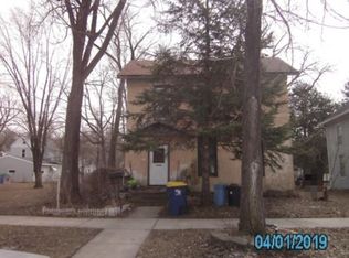 513 1st St NW, Faribault, MN 55021