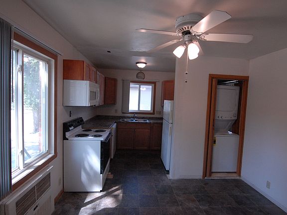 3rd image of 612 8th St S