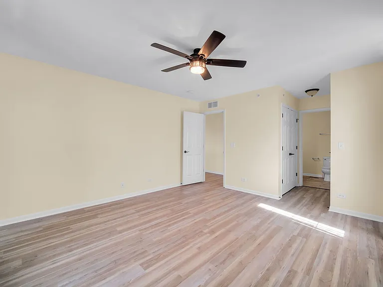 1476 Manning Ave — Photo 17